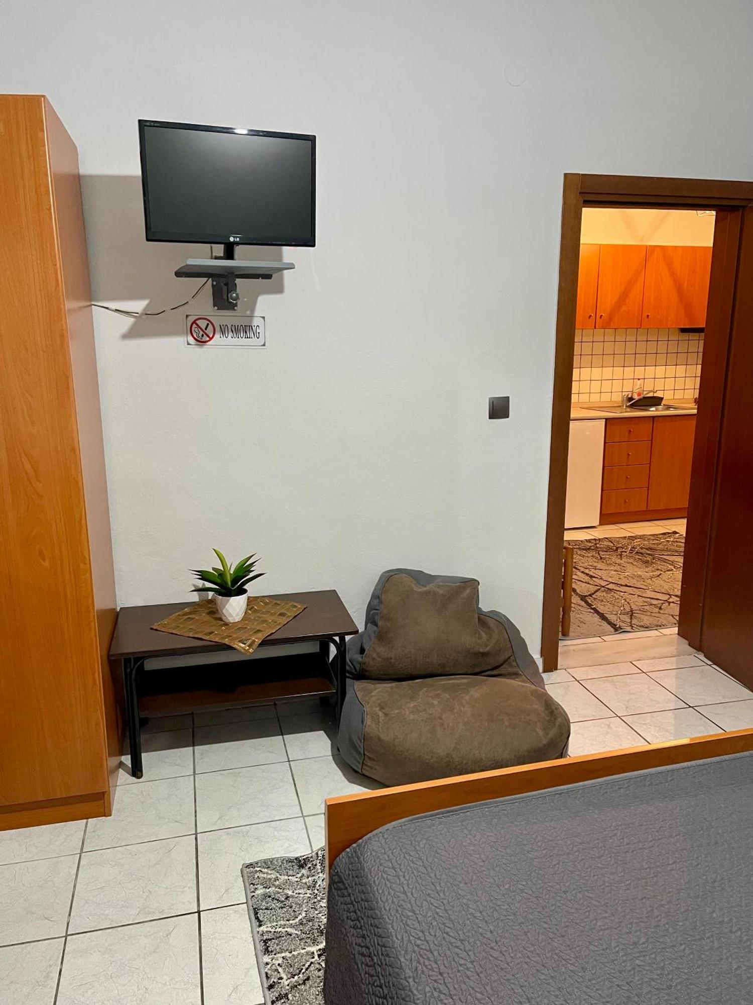Guesthouse Tsoka Órma Екстериор снимка